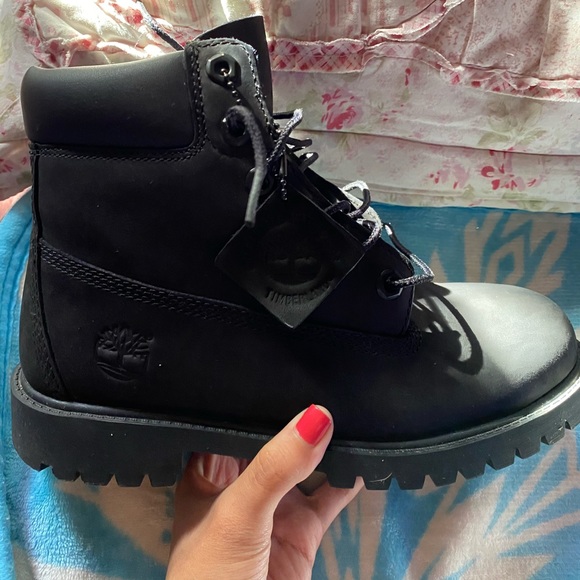 black timbs near me
